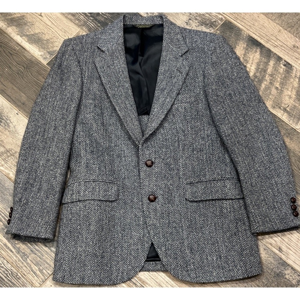 CARL MICHAELS HARRIS TWEED 100% Scottish Wool Gray Herringbone Blazer Jacket 38?